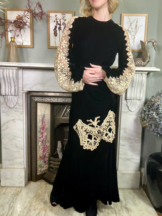 Amalia, 30s Velvet and Cream Lace Dress