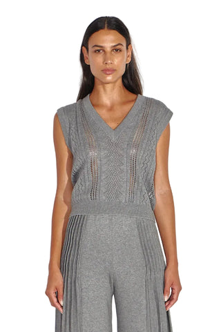 Leonor Vest