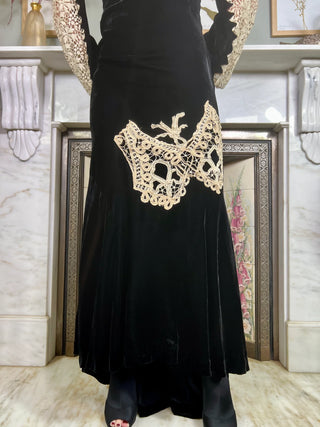 Amalia, 30s Velvet and Cream Lace Dress