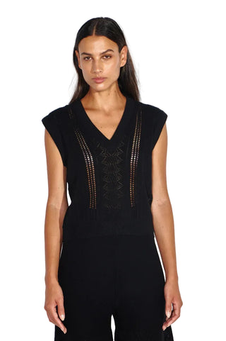 Leonor Vest