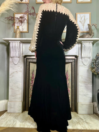 Amalia, 30s Velvet and Cream Lace Dress