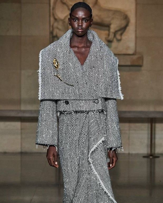 ERDEM FW24 Runway Cropped Herringbone Jacket