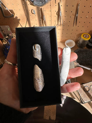 Double Finger Piece Ring / Custom Moulded