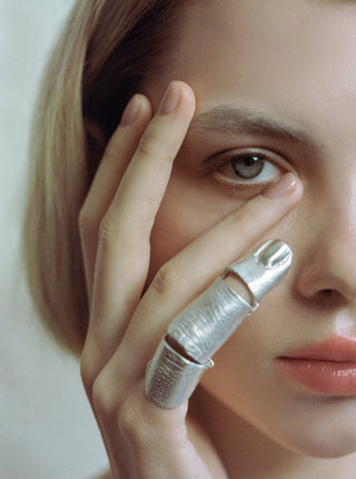 THE FINGER ARMOR