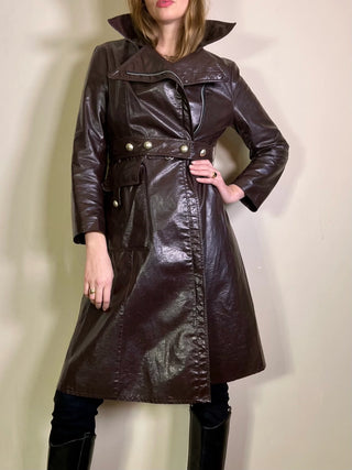 Jo, 60s Brown Faux Leather Trench Coat