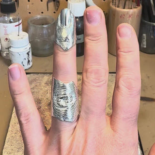 CUSTOM MOLDED DOUBLE KNUCKLE FINGER RING