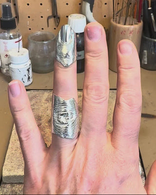 CUSTOM MOLDED DOUBLE KNUCKLE FINGER RING