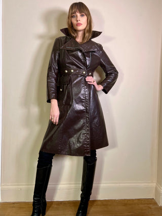 Jo, 60s Brown Faux Leather Trench Coat