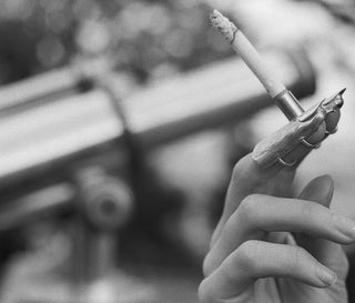HEART-SHAPED CIGARETTE HOLDER